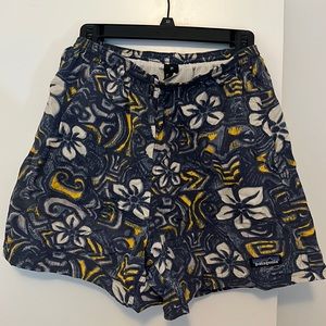 Patagonia Baggies 5” Size M